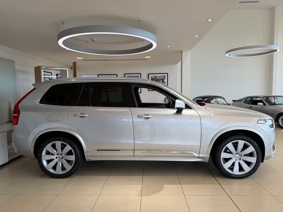 Volvo XC90 interior