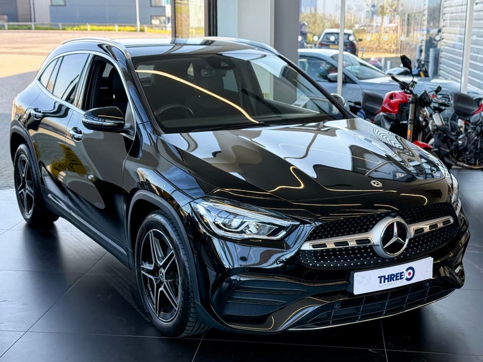Mercedes-Benz GLA Class detail