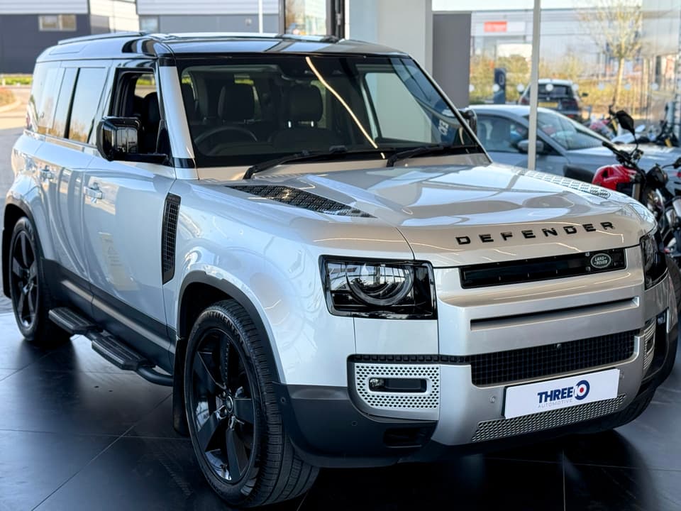 Land Rover Defender 110 detail