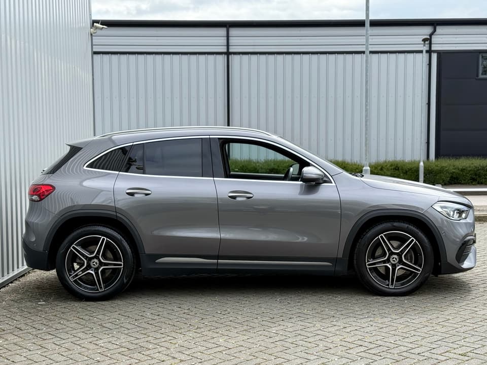 Mercedes-Benz GLA Class detail